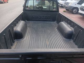 Nissan Navara 2006 4x2-thumb-10