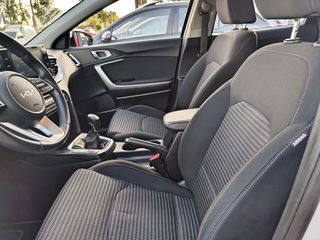 Kia XCeed 2022 1.5 160hp 48V HYBRID OPTIMUM-thumb-23