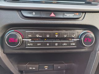 Kia XCeed 2022 1.5 160hp 48V HYBRID OPTIMUM-thumb-17