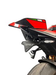 Αναδιπλούμενη – Σπαστή βάση πινακίδας  Aprilia Tuono V4 1100 2025+ / RSV4 1100 2025+