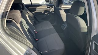 Volkswagen Golf 2016-thumb-9