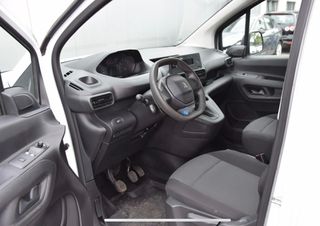 Peugeot Partner 2023-thumb-7
