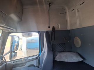 Καρότσα Κουρτίνα Volvo 2009 Fh 440-thumb-5