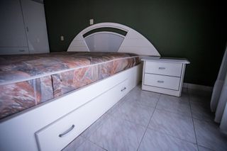 Πλήρες σετ χειροποίητης κρεβατοκαμαρας