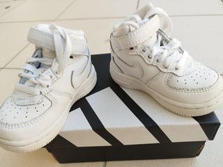 Nike Air Force 1 Mid LE σε λευκό χρώμα No 19,5