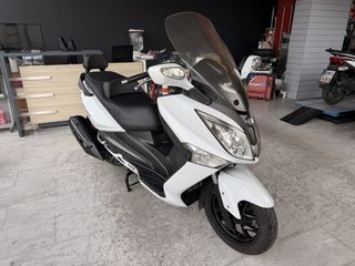 Sym GTS 300 2013 f4-thumb-1