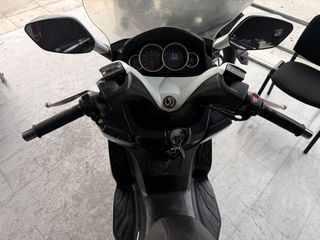 Sym GTS 300 2013 f4-thumb-5