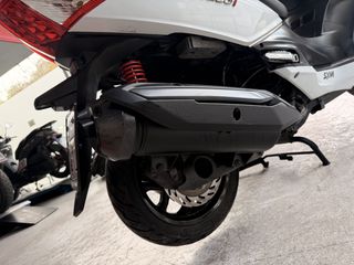 Sym GTS 300 2013 f4-thumb-9