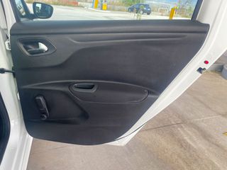 Citroen C-Elysee 2017 1.2 VTi FEEL ΑΡΙΣΤΟ-thumb-24