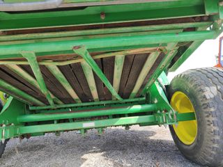 Πρέσες John Deere 2007 592-thumb-9