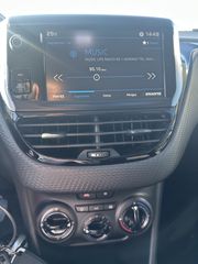 Peugeot 208 2019 premium-thumb-8