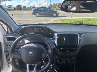 Peugeot 208 2019 premium-thumb-10