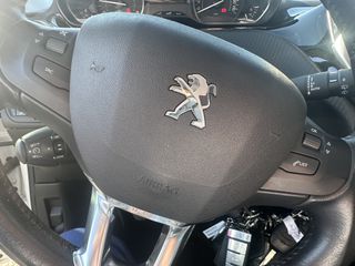 Peugeot 208 2019 premium-thumb-12