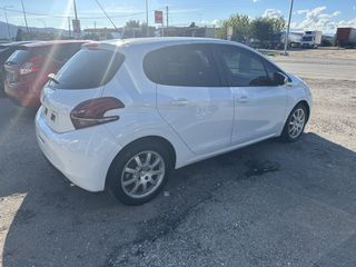 Peugeot 208 2019 premium-thumb-13