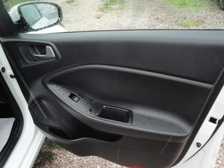 Hyundai i 20 2019 FACELIFT INTRO 1.200 85Ps. ΠΡΟΣΦΟΡΑ ΑΠΟ €13.500 ΤΩΡΑ €12.500-thumb-30