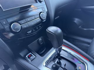 Nissan Qashqai 2017 1.6 dCi Tekna (Αυτοματο/Δερματινα-Θερμαινομενα/Πανοραμα)-thumb-23