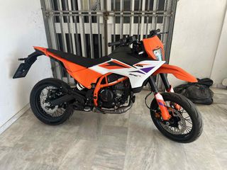 KTM 390 SMC R 2025