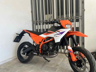 KTM 390 SMC R 2025-thumb-7