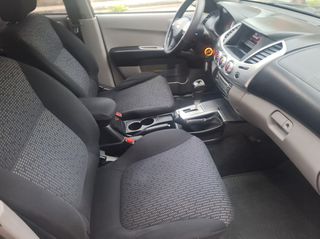Mitsubishi L200 2013-thumb-32