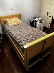 Νοσοκομειακό κρεβάτι