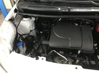 Toyota Yaris 2010-thumb-7