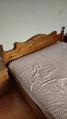 Κρεβάτι διπλό ξύλινο με κομοδίνα