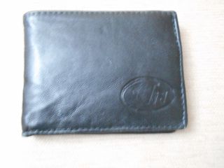 ΠΩΛΕΙΤΑΙ ΔΕΡΜΑΤΙΝΟ ΠΟΡΤΟΦΟΛΙ