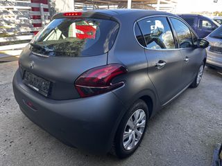 Peugeot 208 2015-thumb-5