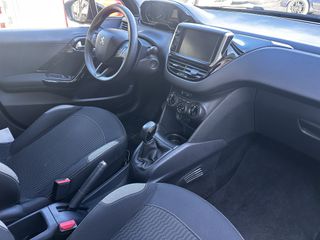 Peugeot 208 2015-thumb-6