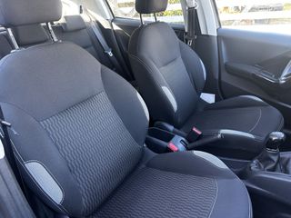 Peugeot 208 2015-thumb-7