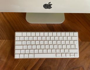 Apple Magic Keyboard 2 (Λειτουργεί μόνο με καλώδιο!)