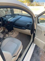 Volkswagen Beetle 2008-thumb-10