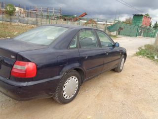Audi A4 1997-thumb-6