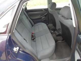 Audi A4 1997-thumb-12