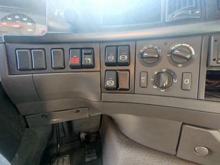 Volvo 2011 FH 13 500-thumb-33