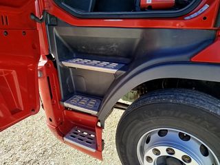 Volvo 2011 FH 13 500-thumb-10
