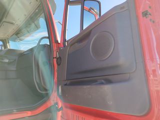 Volvo 2011 FH 13 500-thumb-29