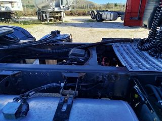Volvo 2011 FH 13 500-thumb-15