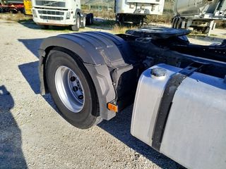 Volvo 2011 FH 13 500-thumb-13