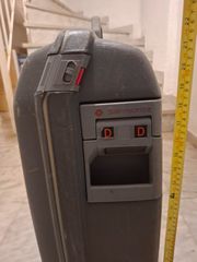 Samsonite grey suitcase in very good condition-thumb-2