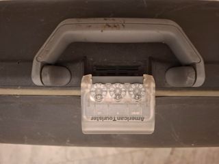 Samsonite grey suitcase in very good condition-thumb-5
