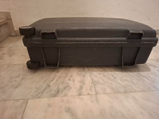 Samsonite grey suitcase in very good condition-thumb-8