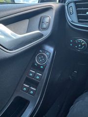 Ford Fiesta 2018 ST LINE-thumb-12