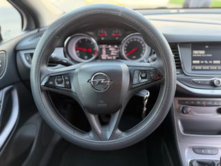 Opel Astra 2016-thumb-16