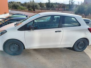 Toyota 2016 YARIS
