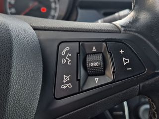 Opel Corsa 2016-thumb-12