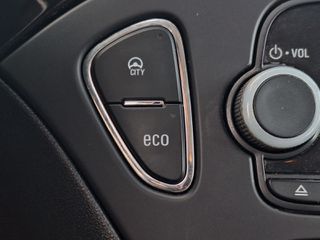 Opel Corsa 2016-thumb-14