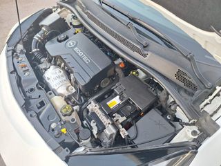Opel Corsa 2016-thumb-16