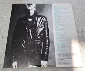 Bryan Adams – Cuts Like A Knife  LP-thumb-2