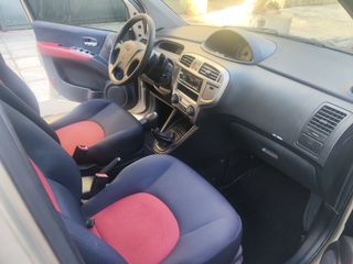 Hyundai Matrix 2009-thumb-12